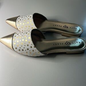Katy Perry pointed gold toe star mule - the Tarin white size 10 NWOB